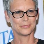 Umarme deine grauen Haare! 10 erstaunlich schöne kurze Frisuren für Frauen mit natürlichem grauem Haar!