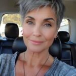 Stilvolle Und Hervorragende Kurze Frisuren Für Frauen Über 50