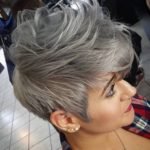9-Kurz-grau-frisur-idee