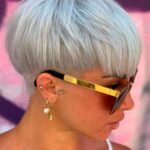 Weitere Informationen zu diesem 11x-Modell mit grauem Haar und tiefem