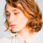 choppy-bob-short-side-parted-mid-length