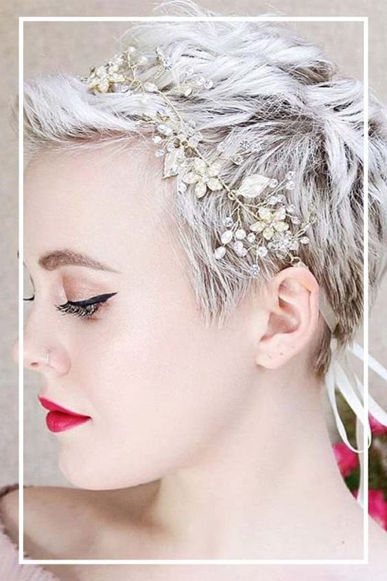 7 wunderschöne kurze Frisuren für den Hochzeitstag