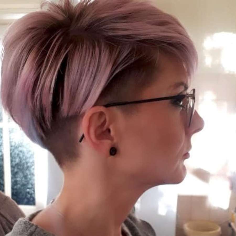 10 Faszinierende kurze pink Frisuren 