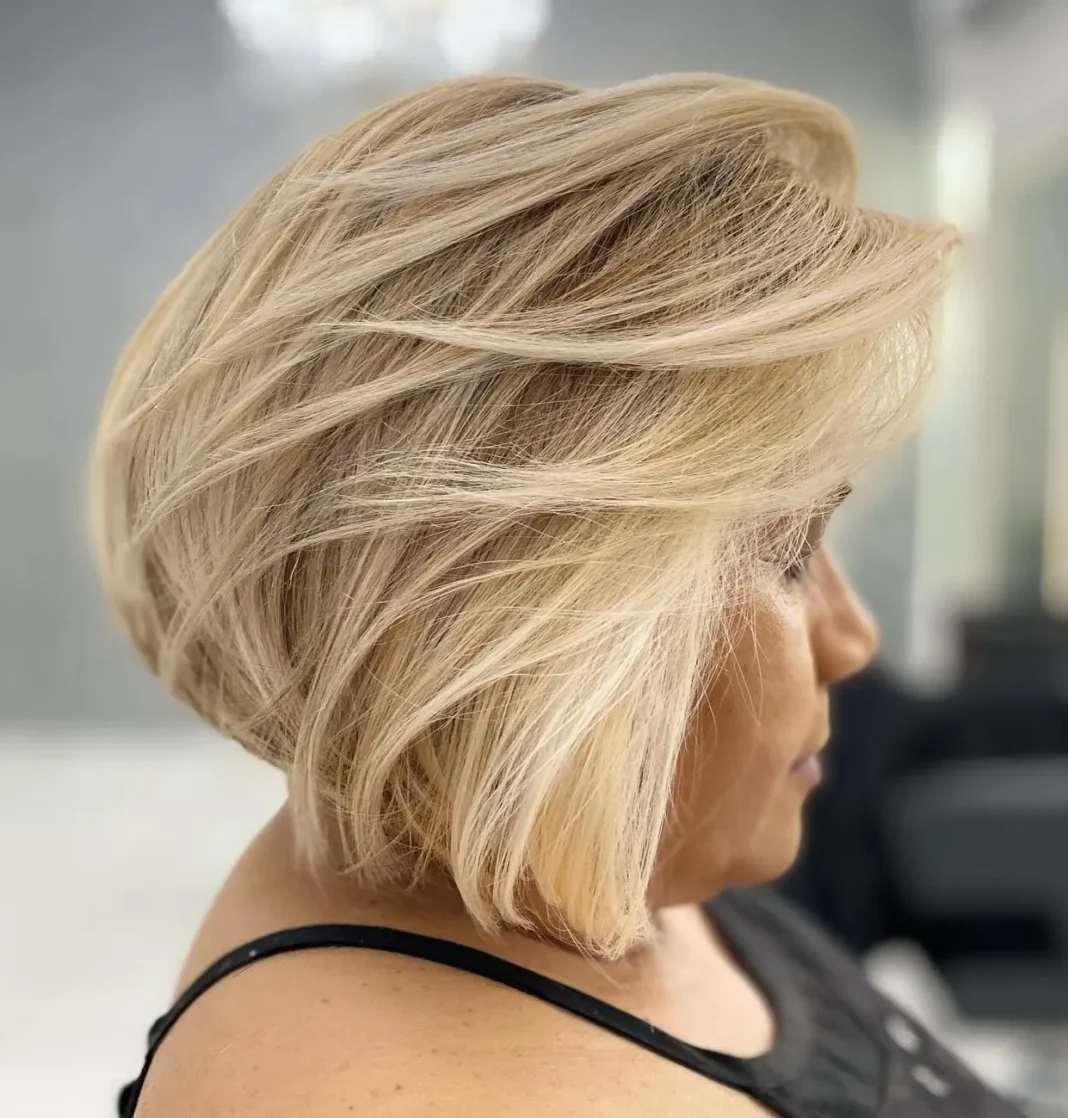 25 elegante und einfache Kurzhaarfrisuren für Frauen über 50