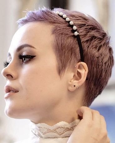 24 Wunderschöne Kurze Hochzeitsfrisuren und Brautfrisur-Ideen